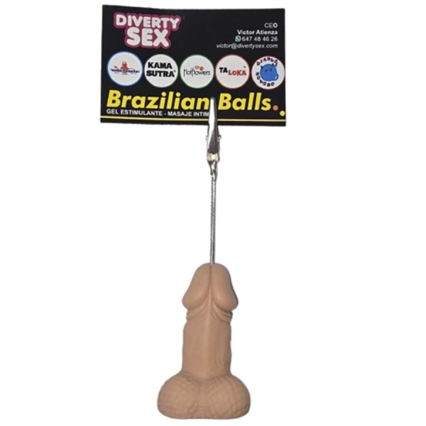 Colgante con juguete sexual y cartel publicitario.