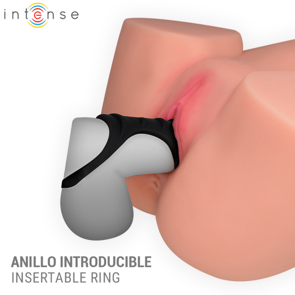 Anillo insertable en modelo anatómico femenino